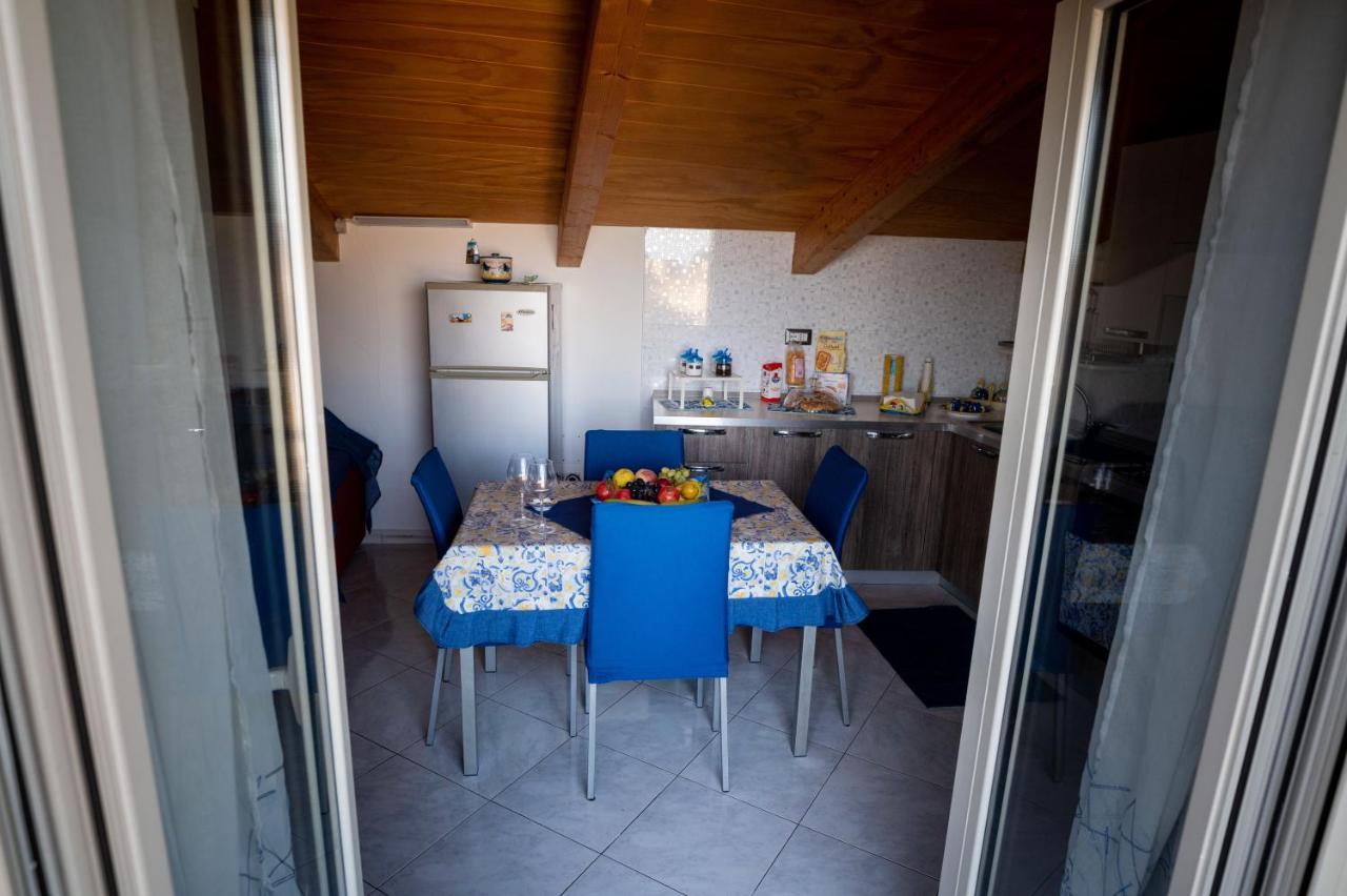 Casa Teresa Nel Centro Di Vietri Apartment Екстериор снимка
